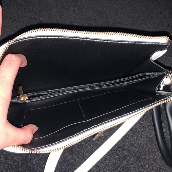 purse - Picture 4 of 4